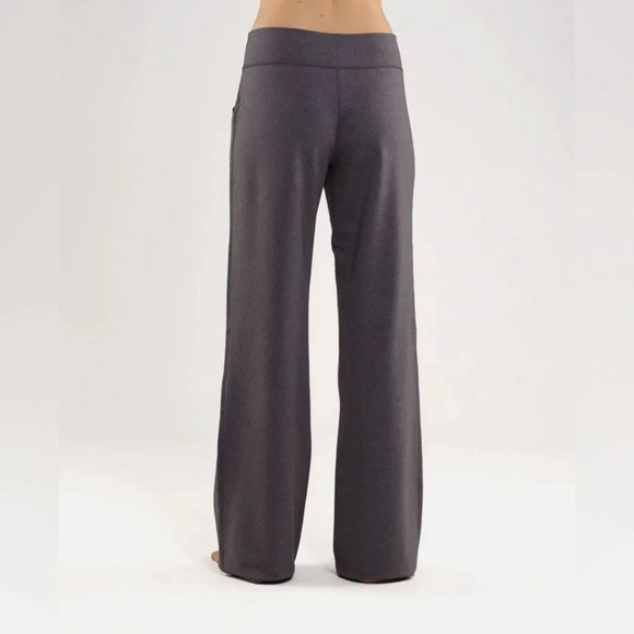 LULULEMON WIDE LEG PANTS SIZE 8 - Picture 2 of 10